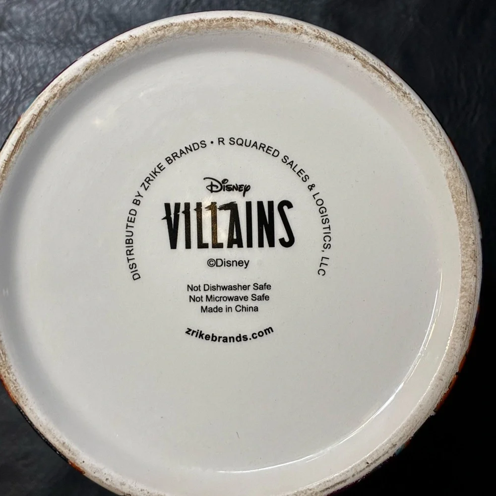 Disney Villains 8” Ceramic Canister Treat/Cookie Jar With Lid - Picture 9 of 11